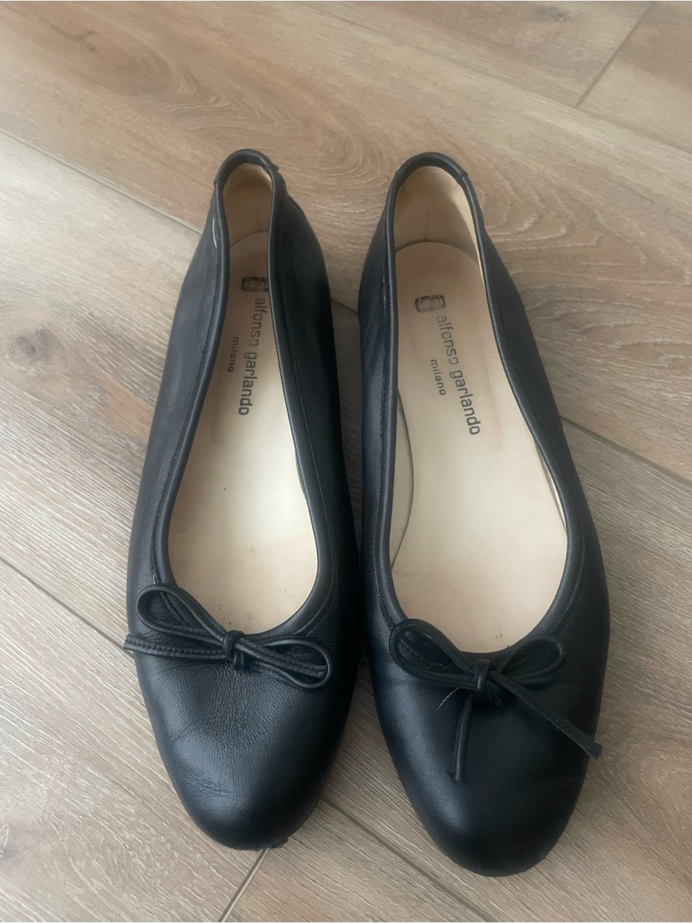 Black Alfonso Garlando ballerinas